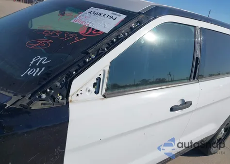 2017 Ford Police Interceptor из США, поврежденный, VIN 1FM5K8AT0HGB82806